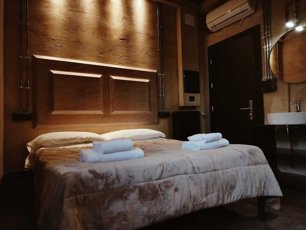 Superior Double or Twin Room (without toilet) photo 1