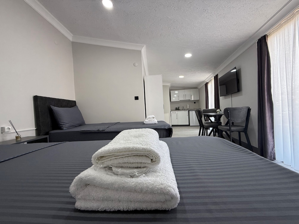 Deluxe Triple Room photo 1