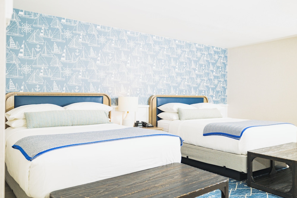 Standard Double Room, 2 Queen Beds, City View - Photo 7