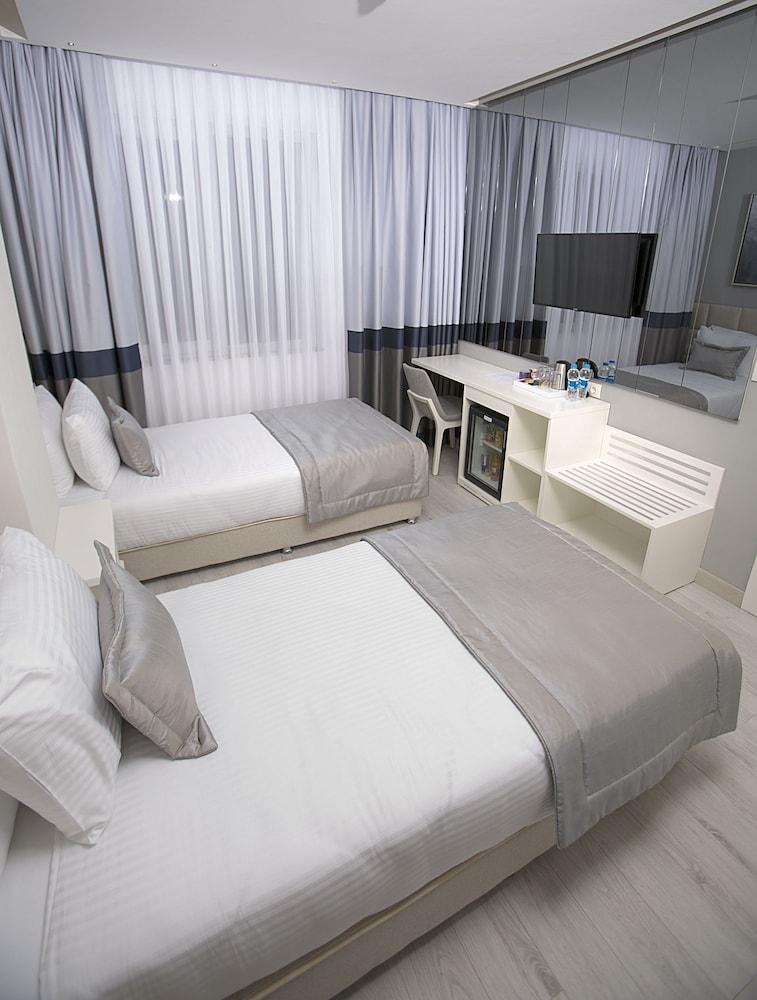 Deluxe Twin Room photo 3