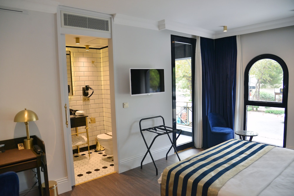 Deluxe Double Room, Balcony photo 1