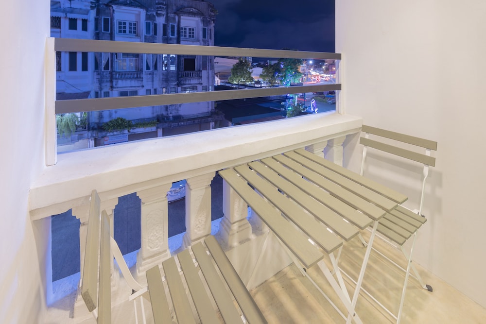 Deluxe Double Room, Balcony - Photo 4