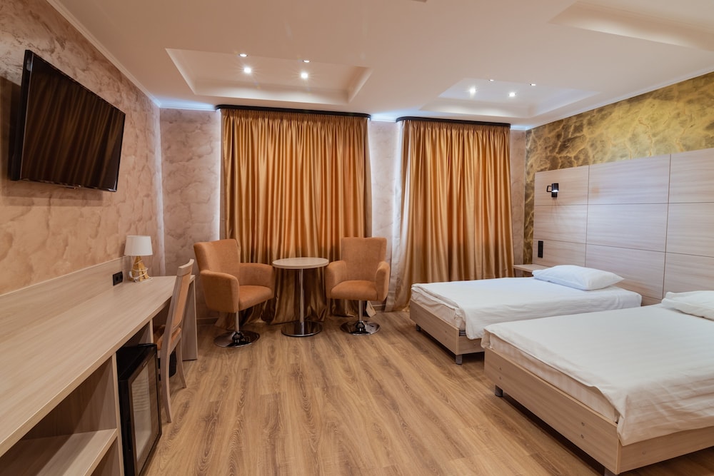 Business Double or Twin Room photo 3