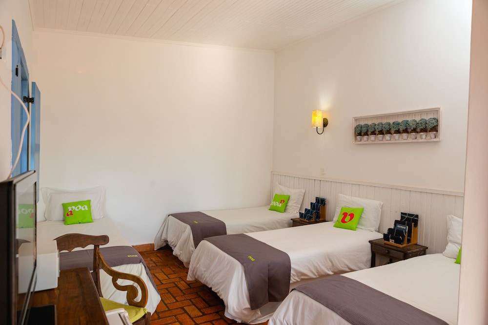 Standard Quadruple Room - Photo 9