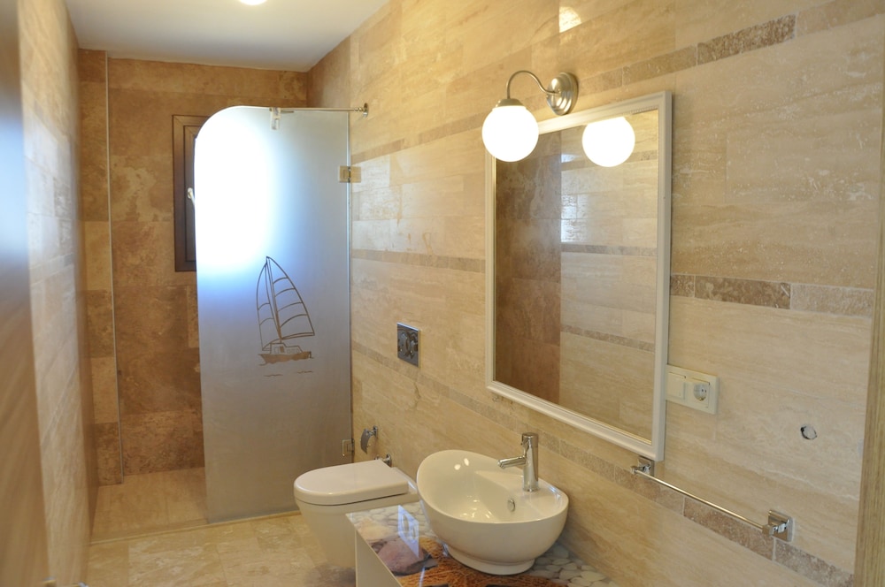 Family House, 1 Bedroom, Sea View, Courtyard Area photo 3