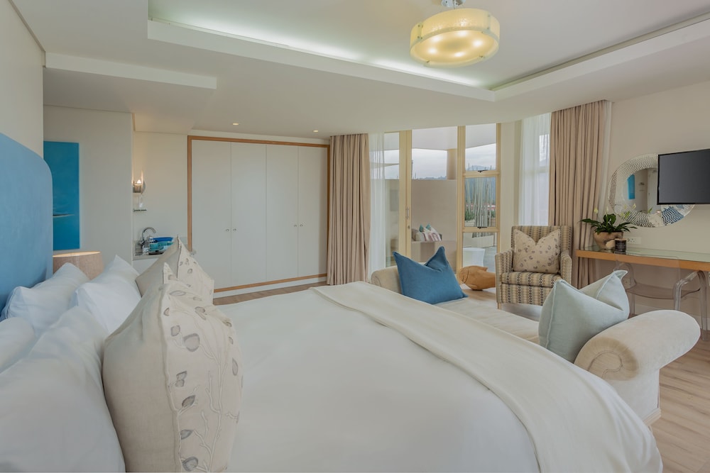 Non-Sea Facing Suite - Photo 1