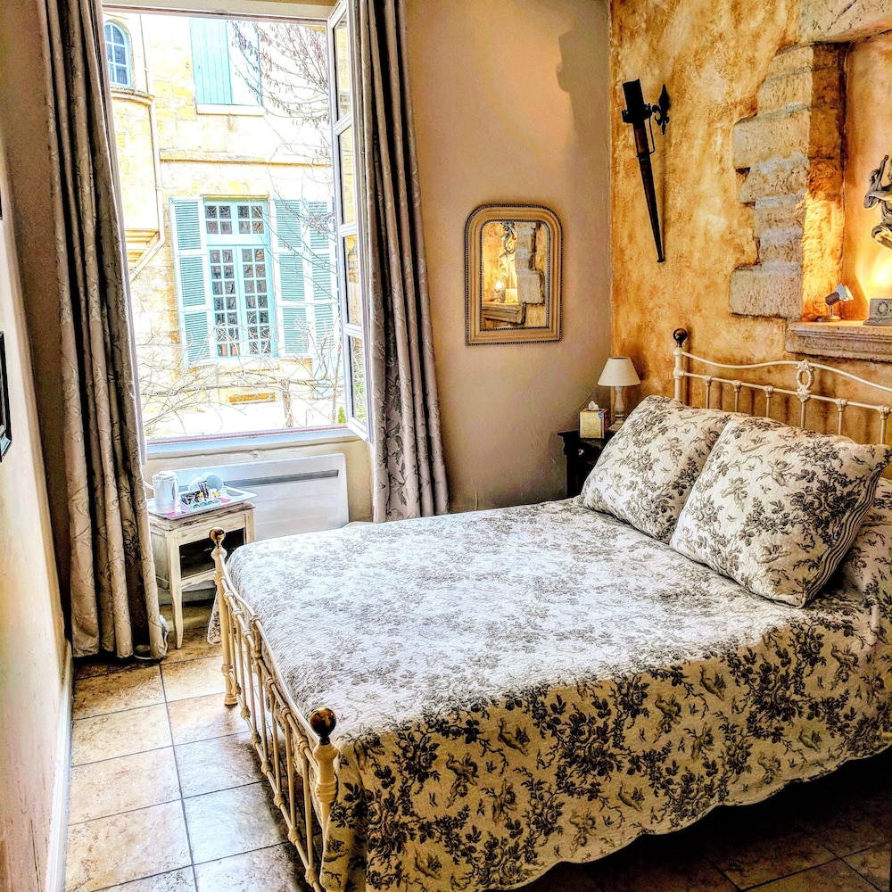 Room (The Wisteria)