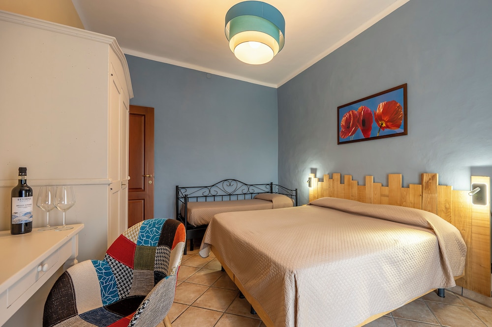 Comfort Double Room, Balcony, Hill View photo 1