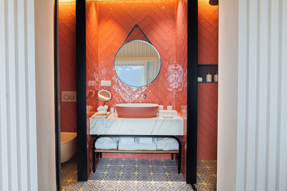 Mansard Suite - Photo 6