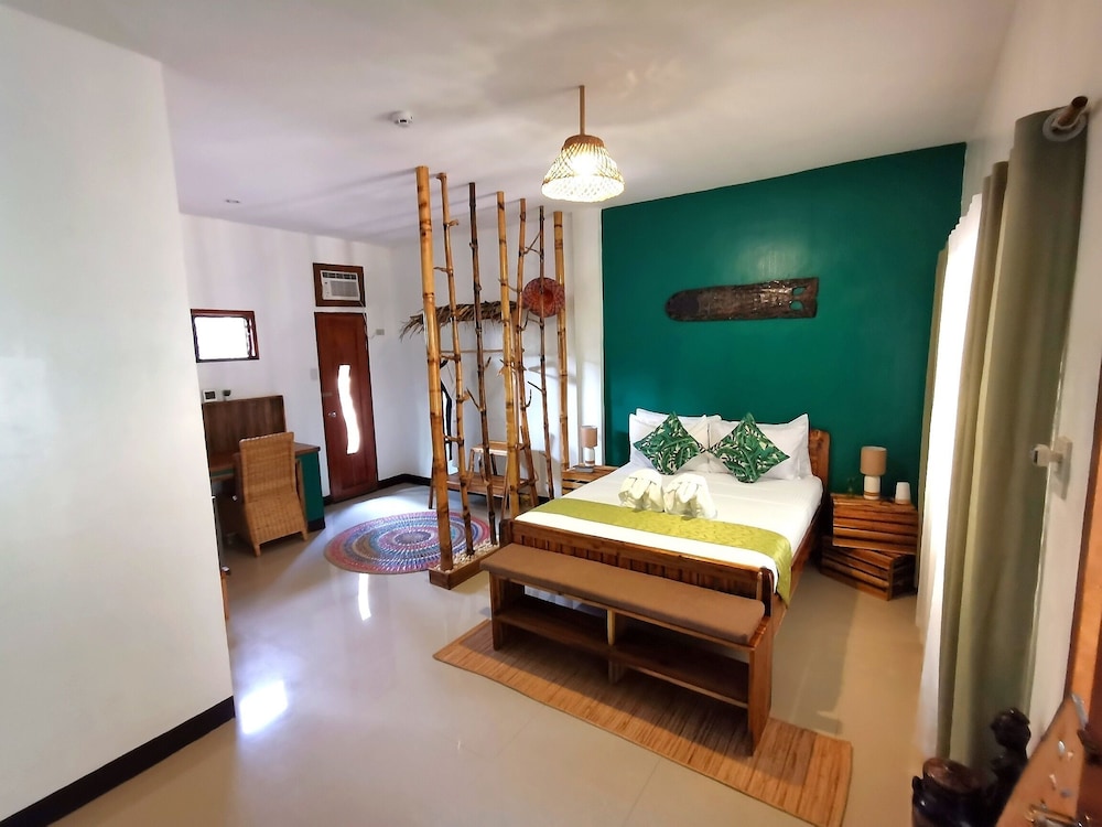Deluxe Room - Photo 8