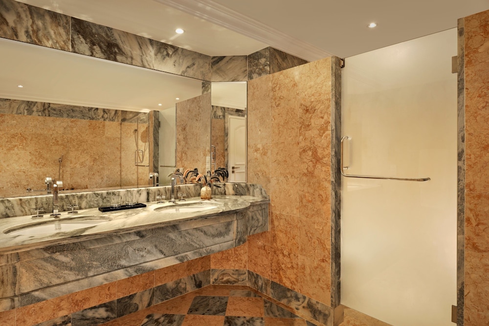 One Bedroom Presidential Suite (Non Smoking)