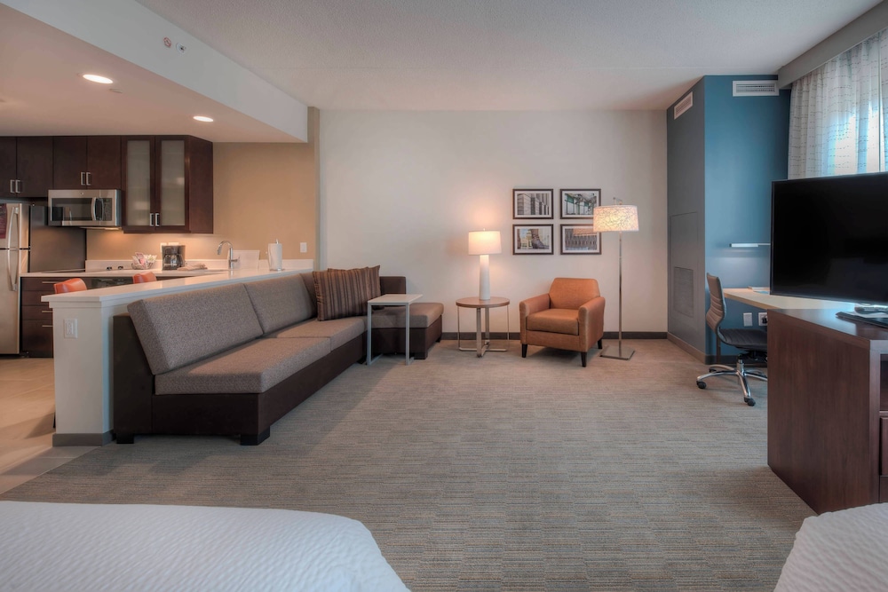 Studio Suite, Multiple Beds photo 3
