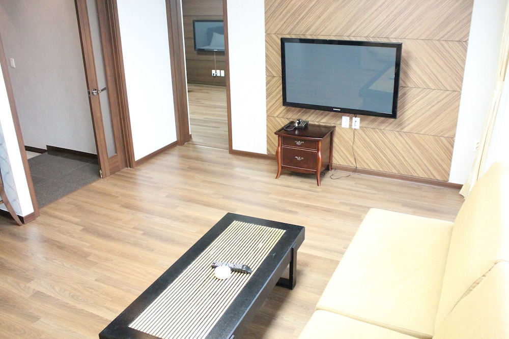 Royal Room photo 3