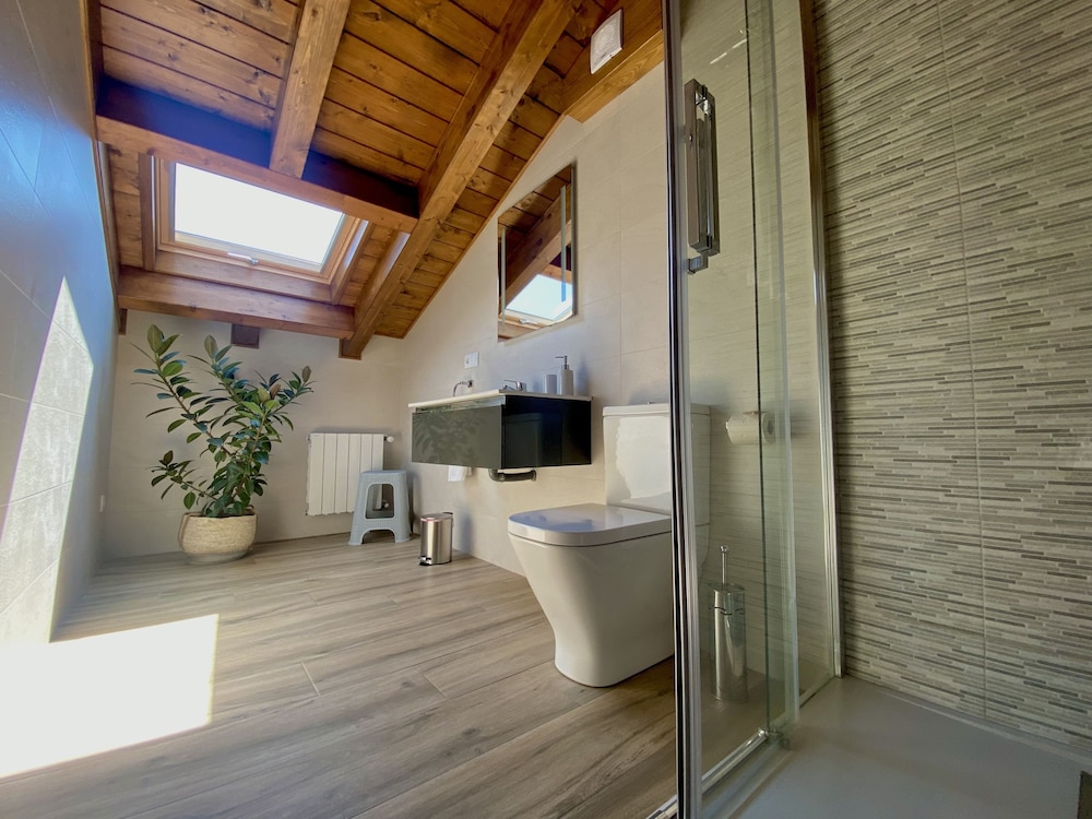Duplex, Ensuite (4) photo 3