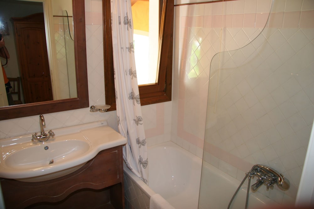 Superior Villa, Multiple Beds, Pool Access photo 2