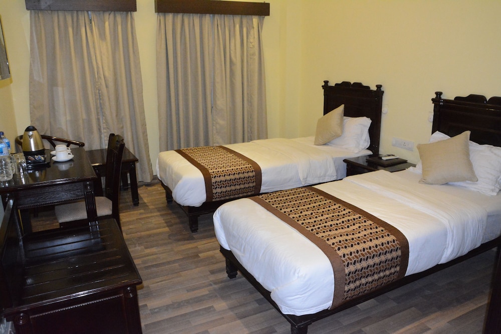 Superior Twin Room, 1 Bedroom, Non Smoking, Garden View photo 2