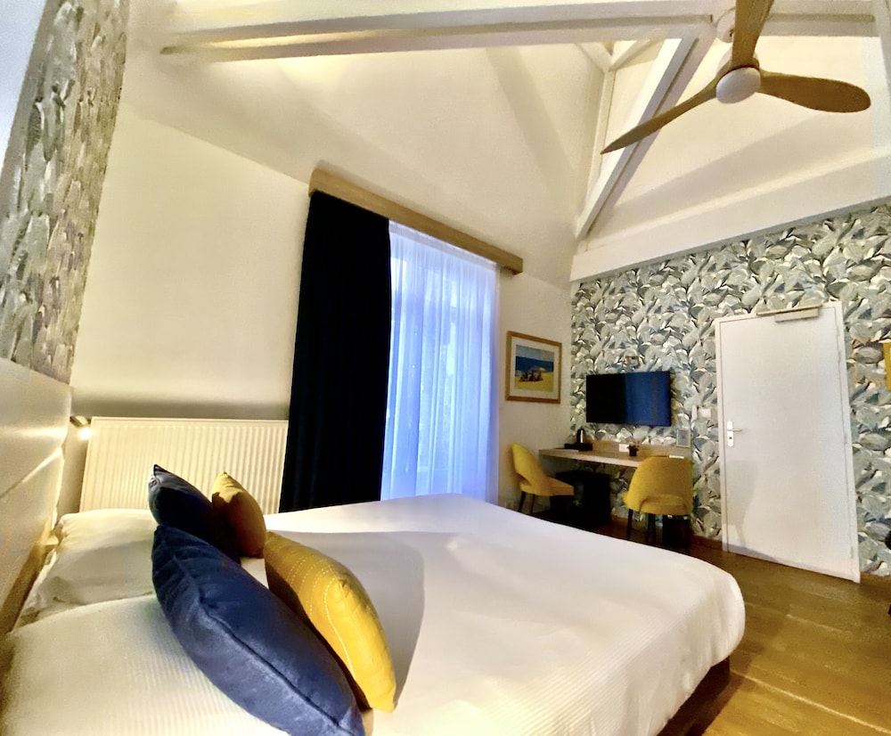 Superior Double Room - Photo 4
