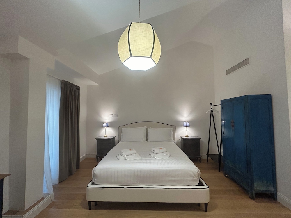 Premium Studio Suite photo 3