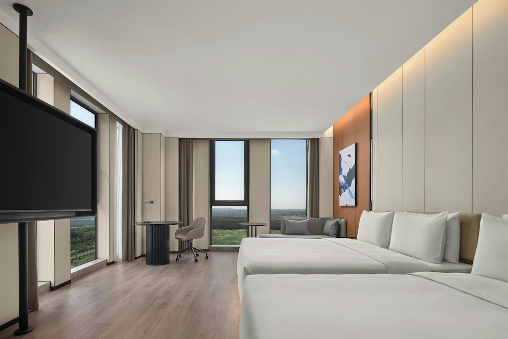 Family Room, 1 King Bed, Garden View