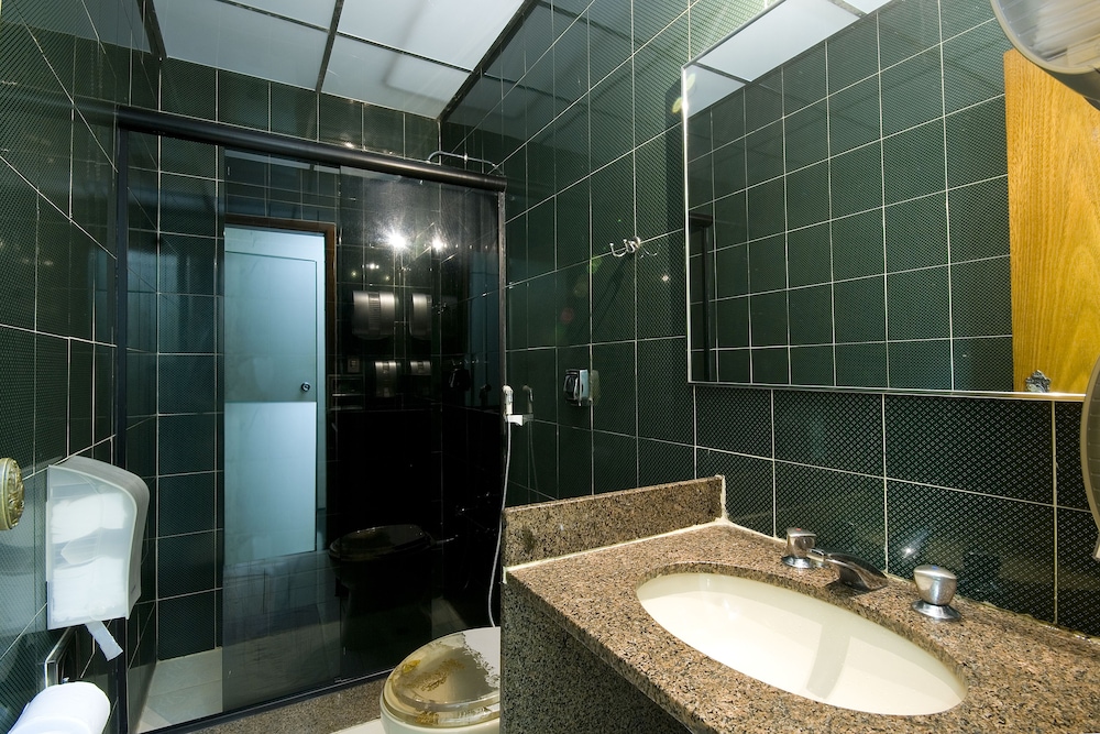 Family Quadruple Room - Photo 13