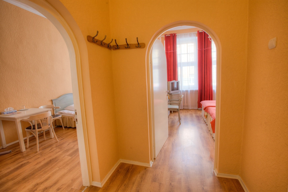 Family Room photo 1