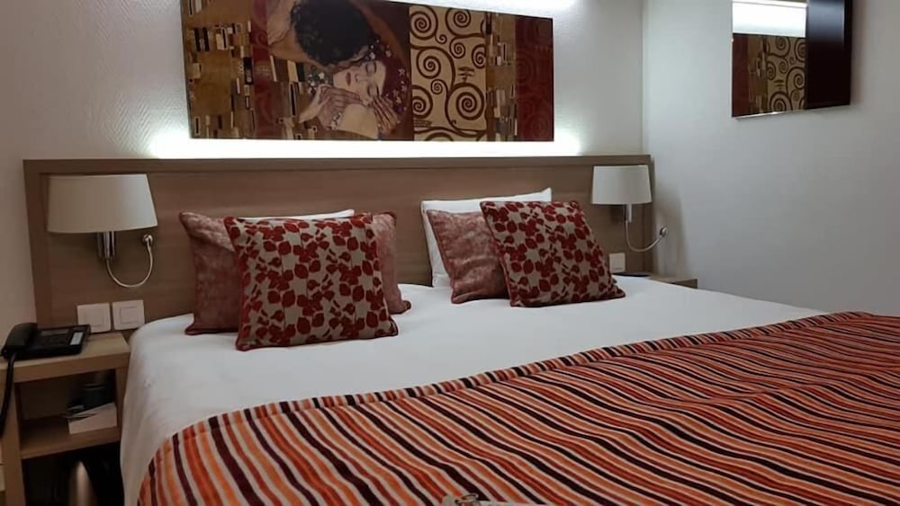 Comfort Room photo 2