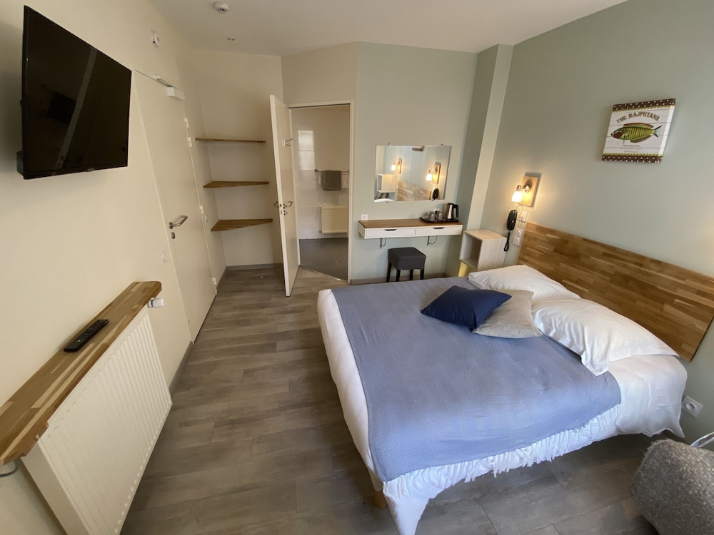 Classic Double Room, Accessible photo 3
