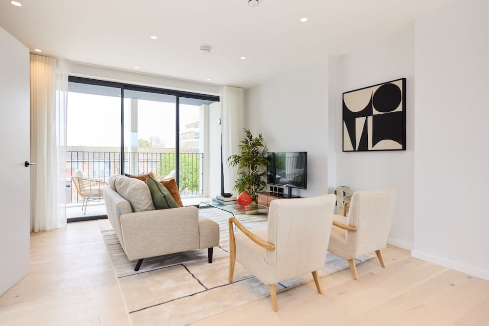 Apartment (3 Bedrooms)