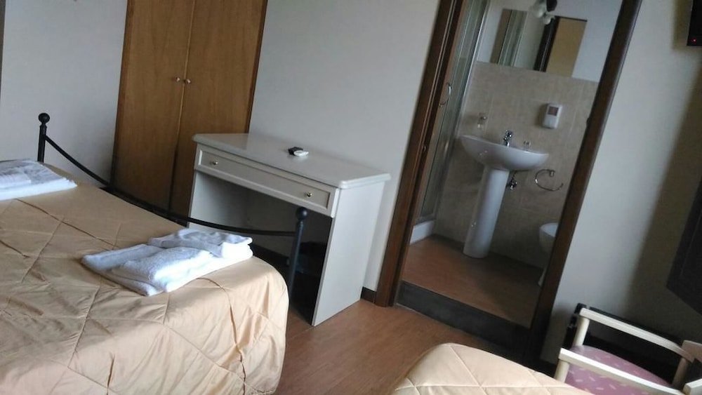 Double or Twin Room photo 1