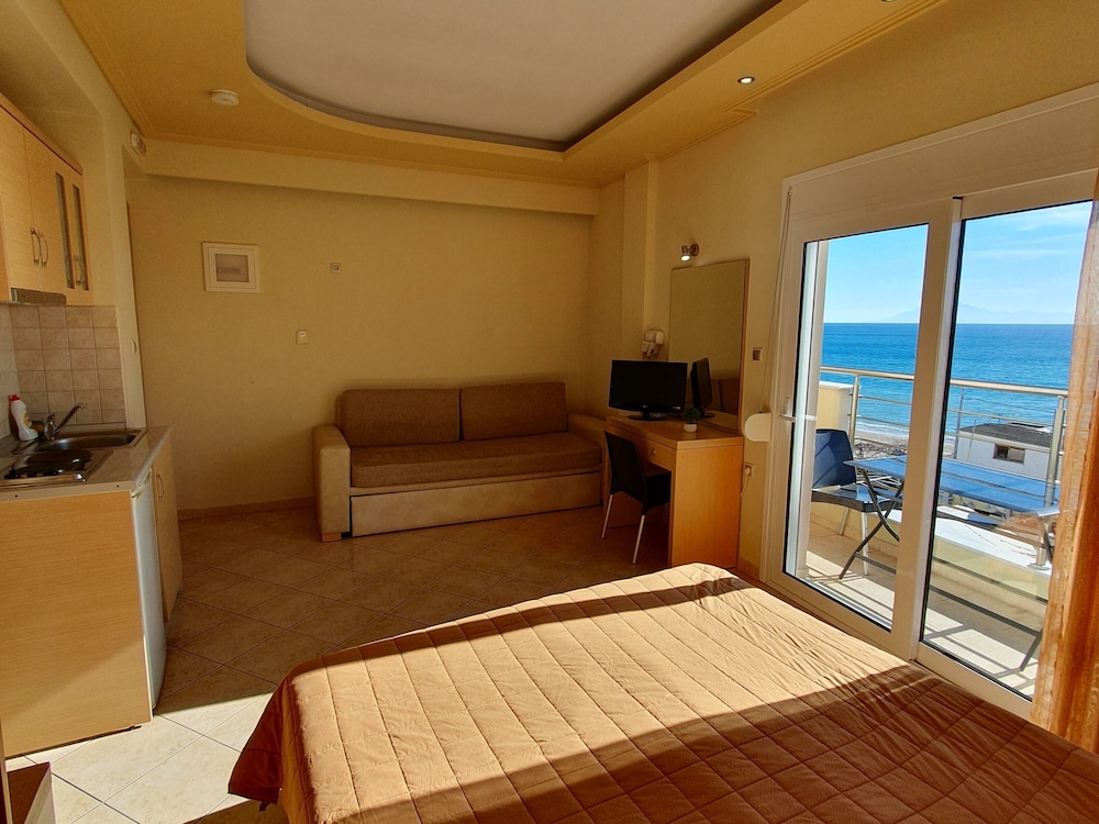 Deluxe Quadruple Room, Sea View