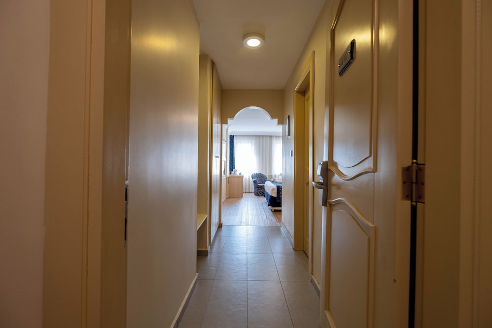 Economy Double or Twin Room photo 2