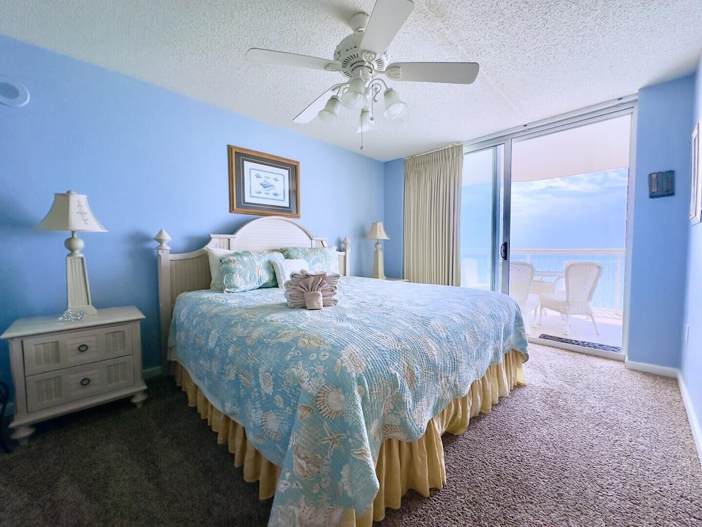 Condo, 2 Bedrooms