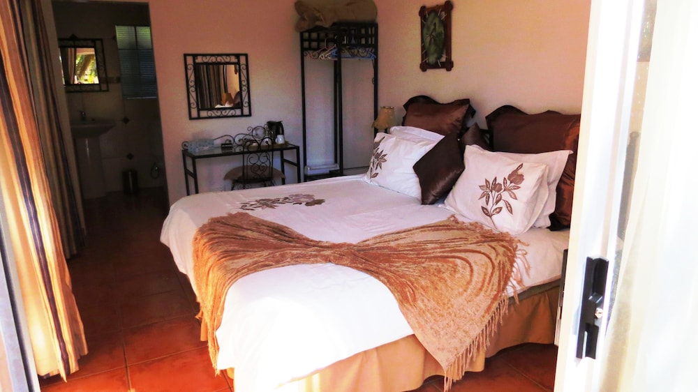 King/Twin Bedded Room With En-Suite Bath (3) photo 1