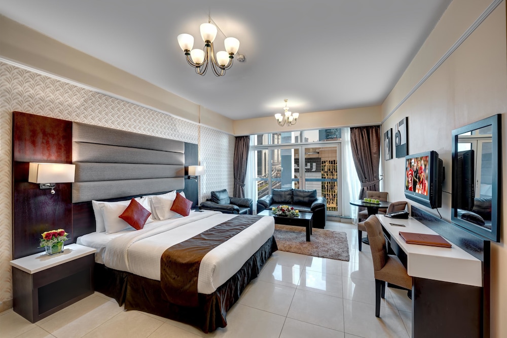 3 Bedroom Suite with Burj Khalifa View photo 1