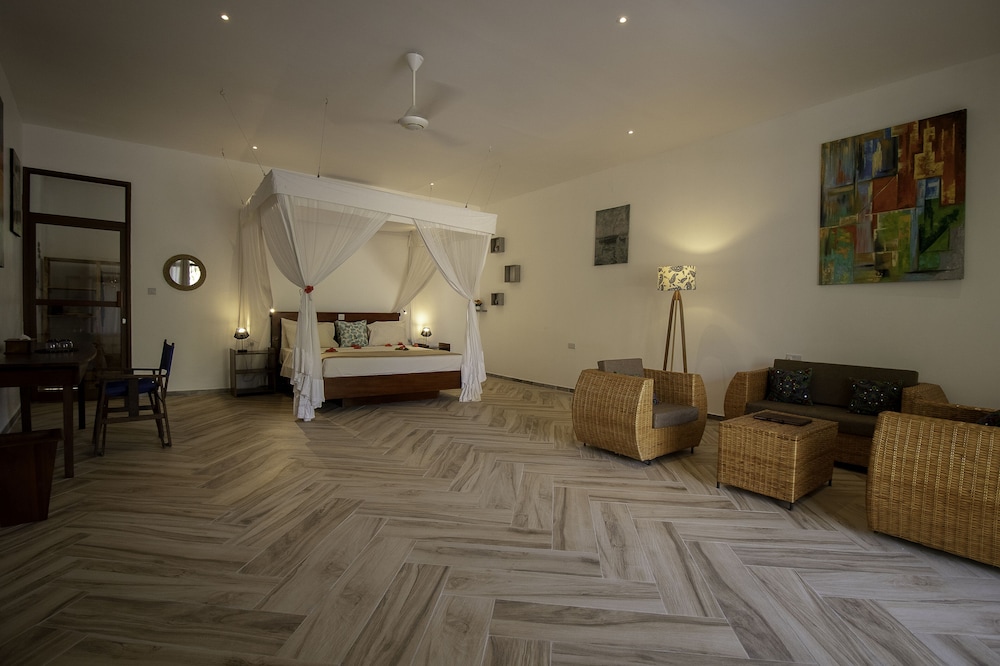2 Bedroom Family Beachfront Suite