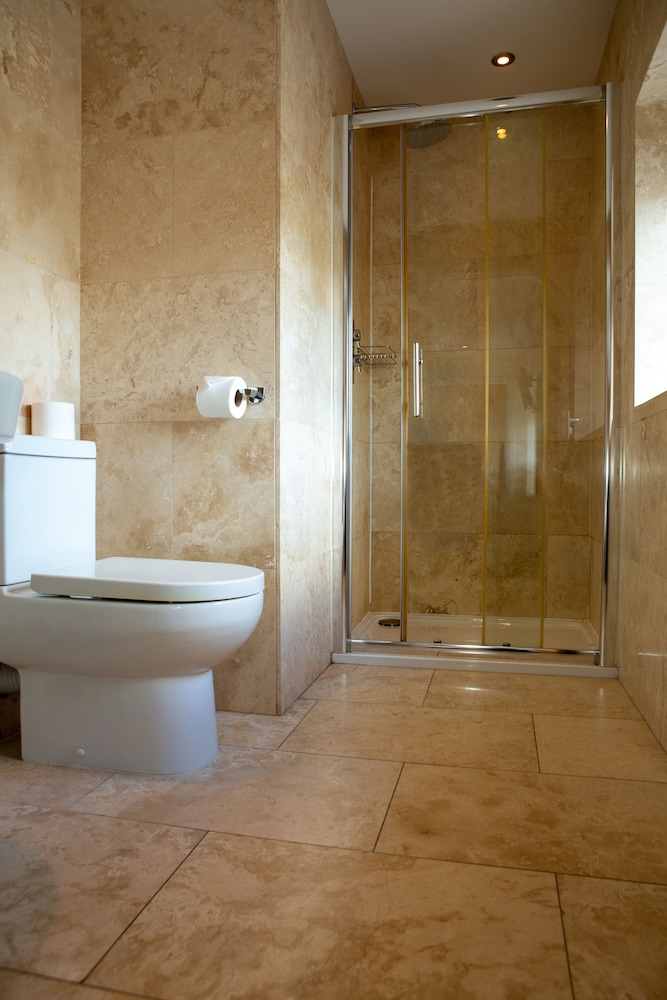 Standard Twin Room - Photo 4