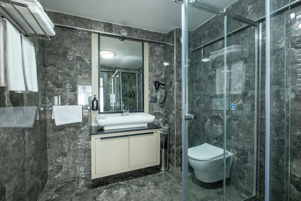 Family Triple Room - Photo 7