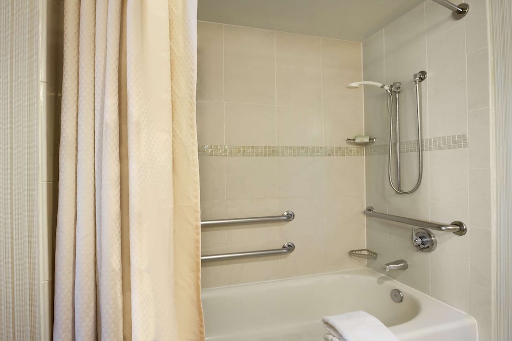 Suite, Accessible, Bathtub (2 Double Beds with Sofabed) - Photo 2