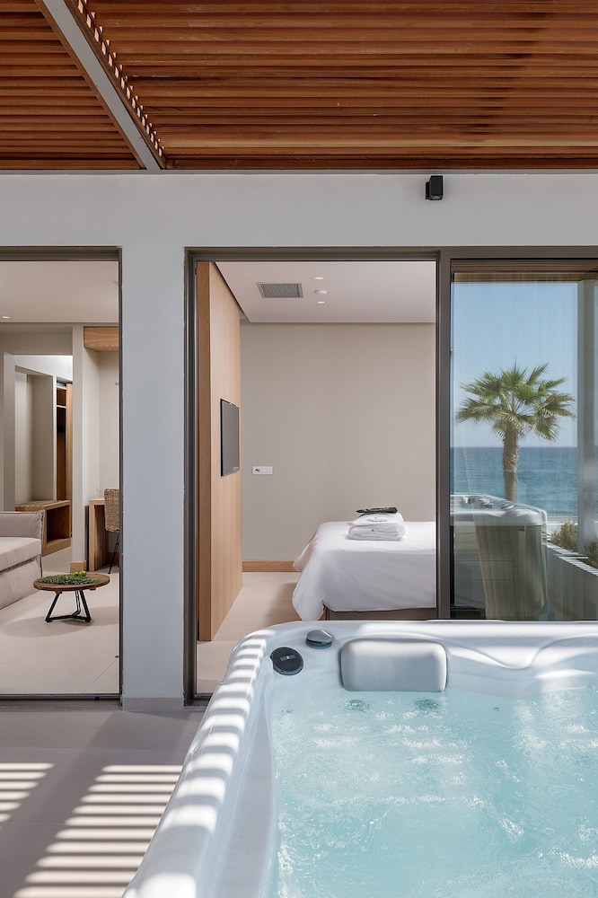 Suite, Sea View (Ikones)