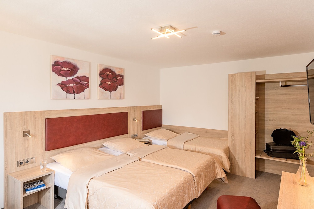 Superior Triple Room photo 2