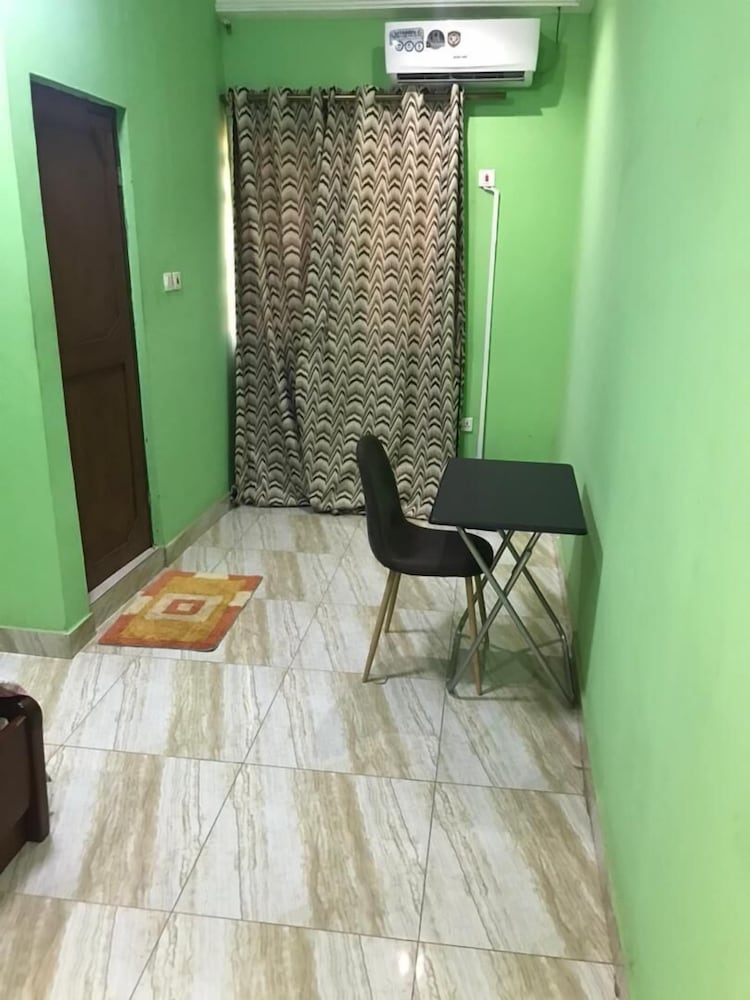 Single Room photo 2