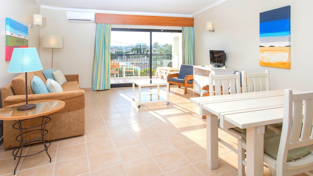 Apartment, 1 Bedroom, Resort View photo 3
