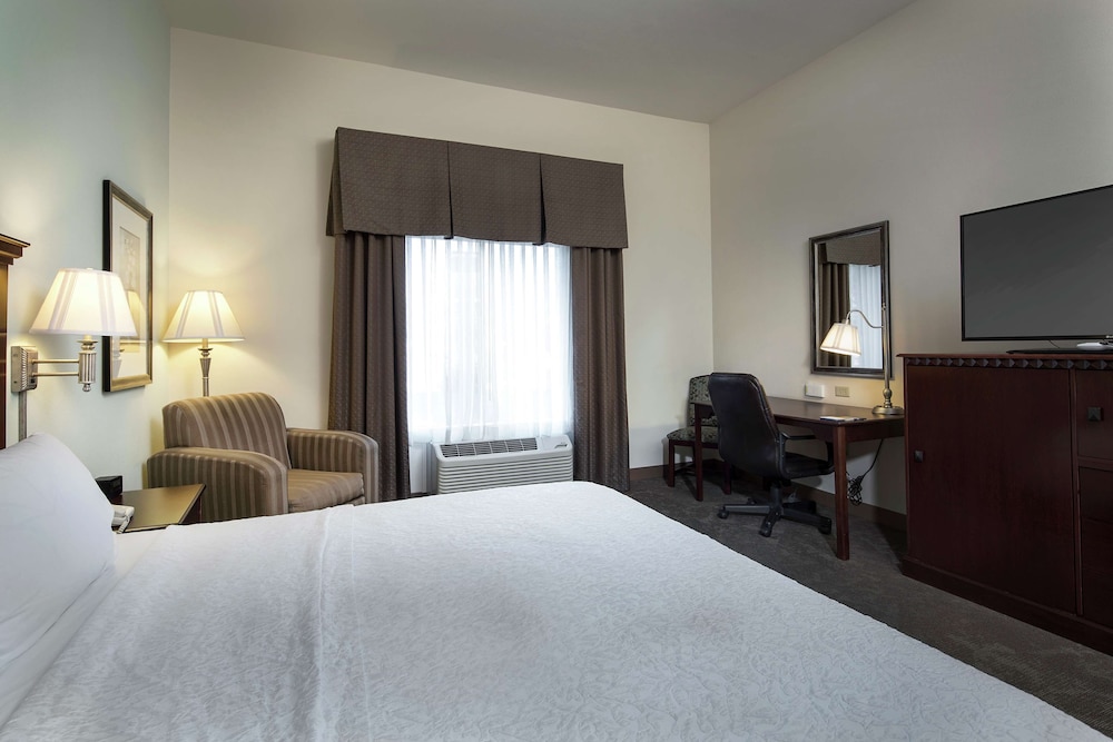 Room, 1 King Bed, Non Smoking - Photo 2