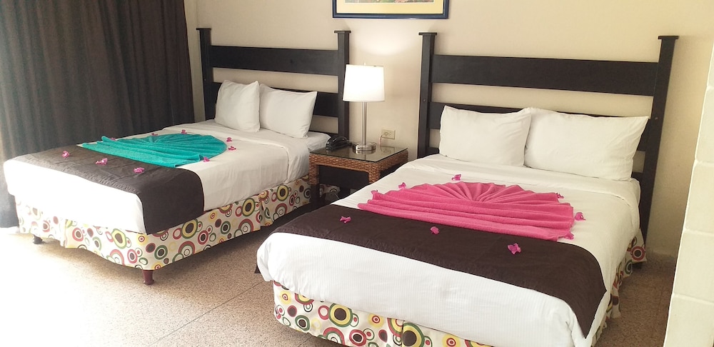 Deluxe Room, Ocean View - Photo 2