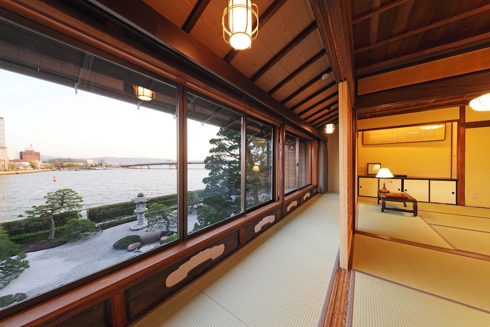 Classic Room, Non Smoking, Garden View (Japanese-Style, 5 Person Occupancy) photo 2