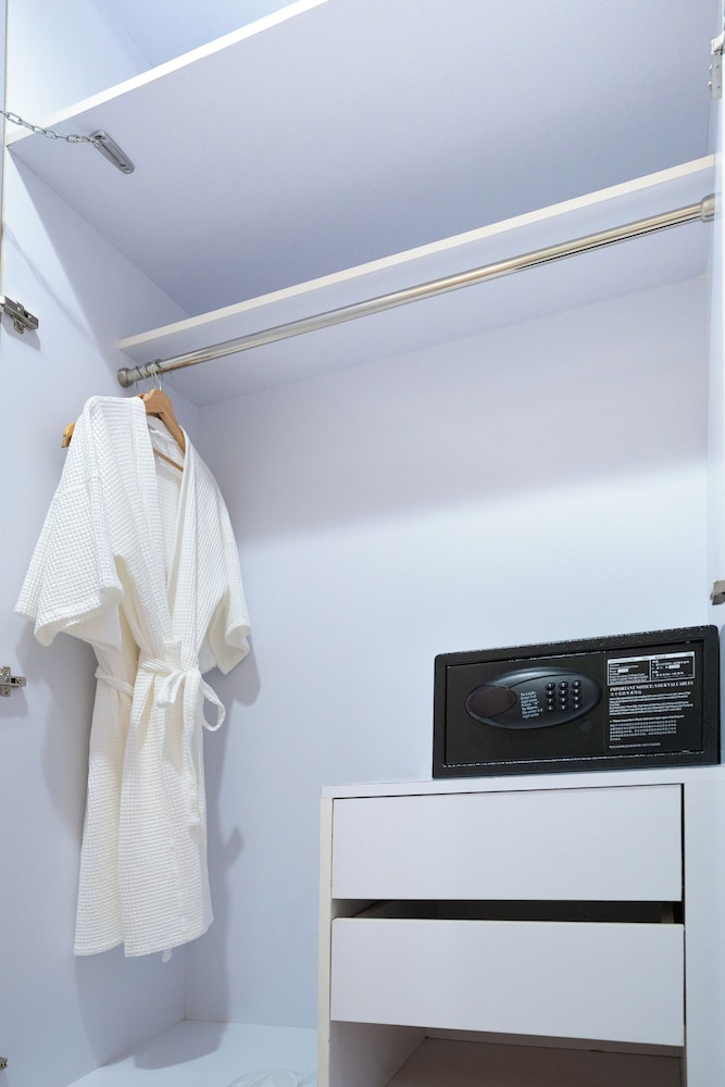 Basic Twin Room - Photo 3