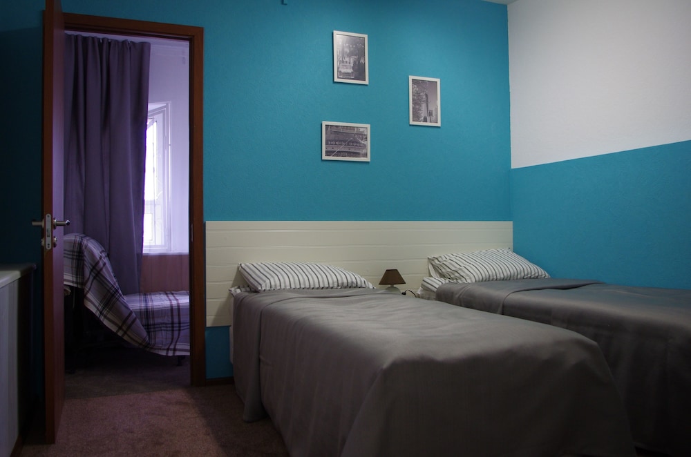 Classic Triple Room, 2 Bedrooms, Ensuite