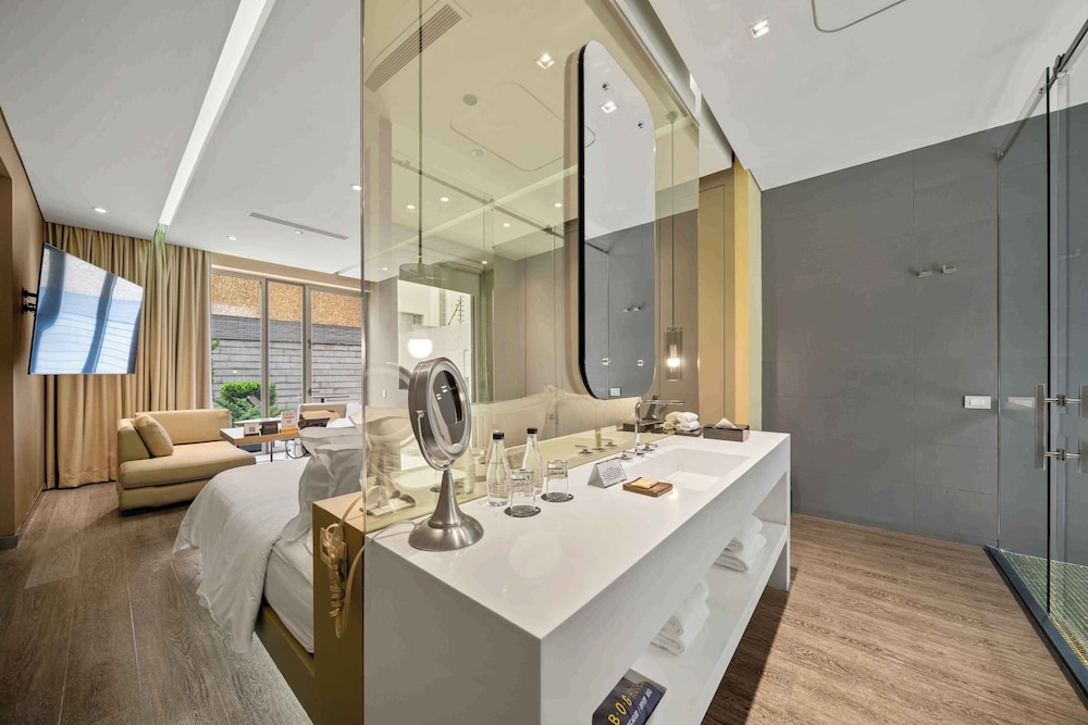 Signature Room - Photo 3