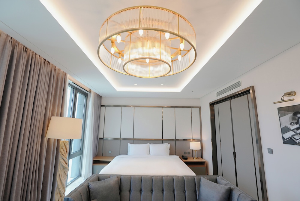 Suite, 1 King Bed (Complimentary Pool Access for 2) - Photo 4