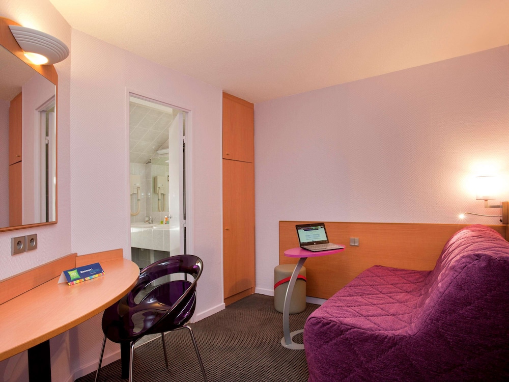 Twin Room, Multiple Beds photo 3